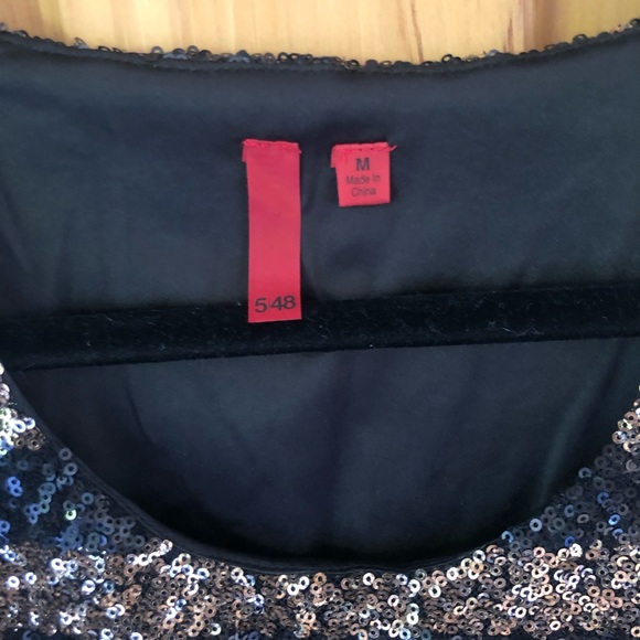 5/48 Black Gold Sequin Stripe T-Shirt - Picture 3 of 5